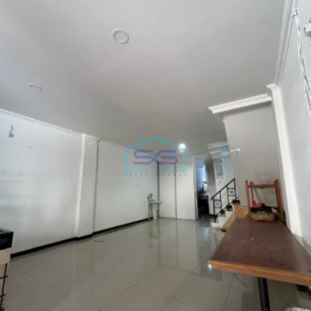 Disewakan Ruko Sentral Niaga di Harapan Indah Bekasi Luas Bangunan 200m2-1
