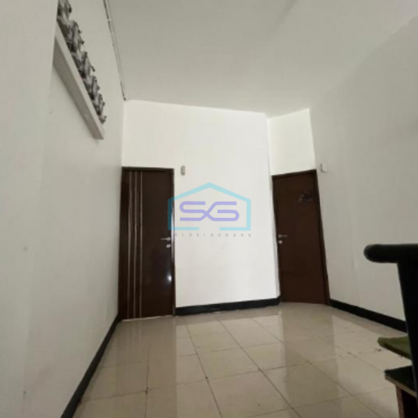 Disewakan Ruko Sentral Niaga di Harapan Indah Bekasi Luas Bangunan 200m2-3