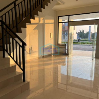 Disewakan 1 Unit Ruko di Summarecon Crown Gading Bekasi Luas Bangunan 194m2