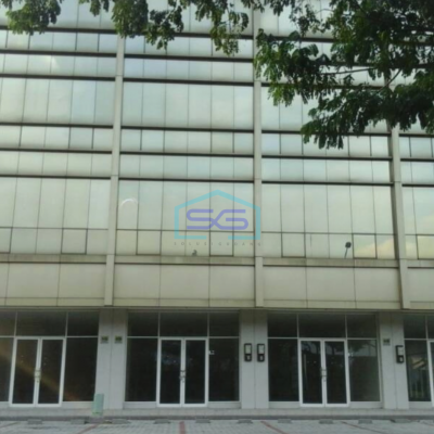 Disewakan Tiga Ruko Gandeng Rukan New Castle Green Lake City hadap Boulevard Jakarta Barat