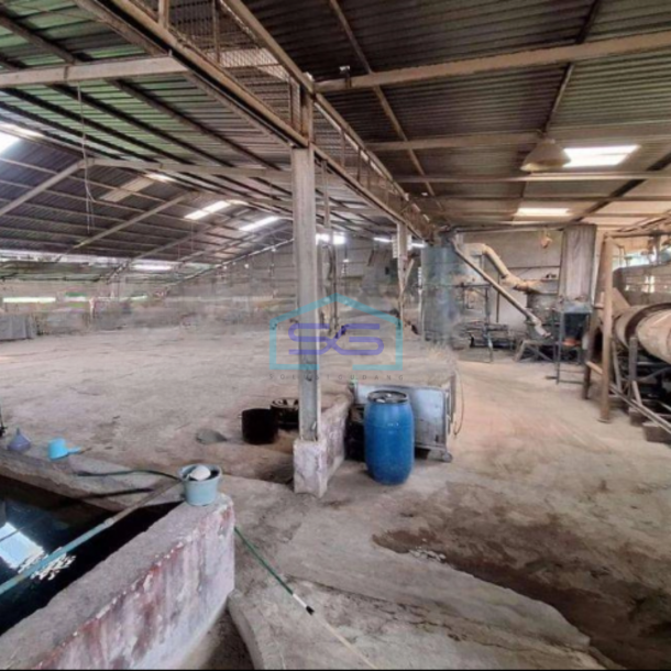 Dijual Gudang Ada Kantor Lokasi Strategis Luas Bangunan 1600 m² di Parung Panjang Bogor-2