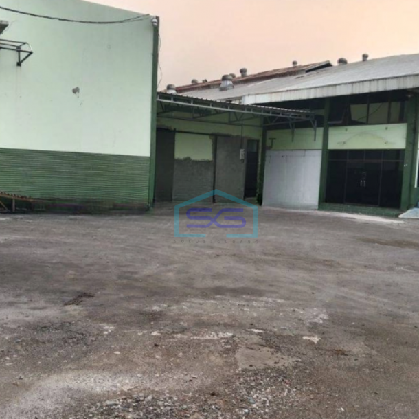 Dijual Cepat Gudang Siap Huni Luas Bangunan 3850 m² di Cilodong Depok-1