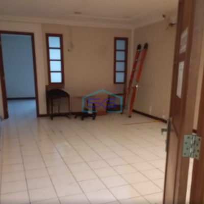 Disewakan Ruko Di Jembatan Besi Jakarta Barat Lokasi Strategis LB 240m2