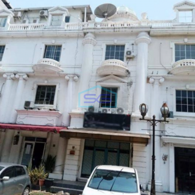 Disewakan Ruko Pik 1 Jakarta Utara LB 225m2 Semi Furnish Siap Pakai