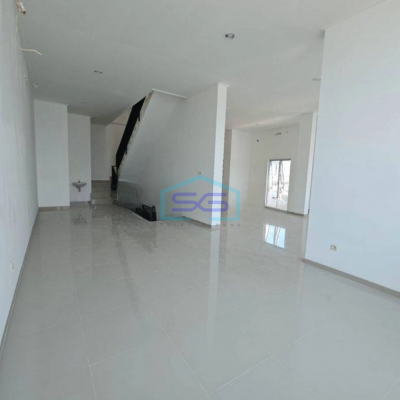 Disewakan Ruko Jelambar Jakarta Barat Siap Pakai 4,5 Lantai