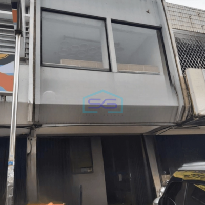Disewakan Ruko di Boulevard Raya Lokasi Strategis di Kelapa Gading Jakarta Utara LB 180m2