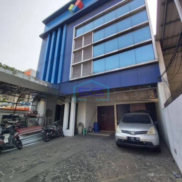 Dijual Gedung 4 Lantai di Jalan Arteri Kelapa Gading Jakarta Utara LB 700m2-1