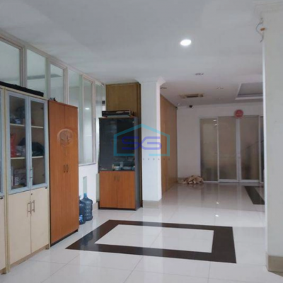 Dijual Gedung 4 Lantai di Jalan Arteri Kelapa Gading Jakarta Utara LB 700m2