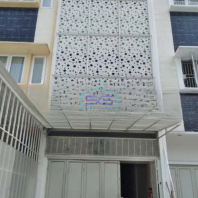 Dijual Ruko Bagus Luas Bangunan  191 m² di Sumur Batu Jakarta Pusat-2