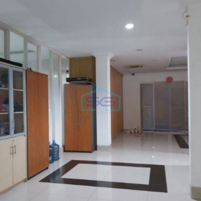 Dijual Gedung Kantor Luas Bangunan  700 m² di Kelapa Gading Jakarta Utara-3