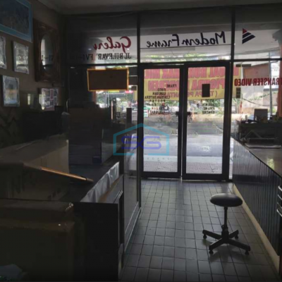 Dijual Ruko 3 Lantai Luas Bangunan  100 m²  Lokasi Kelapa Gading Jakarta Utara