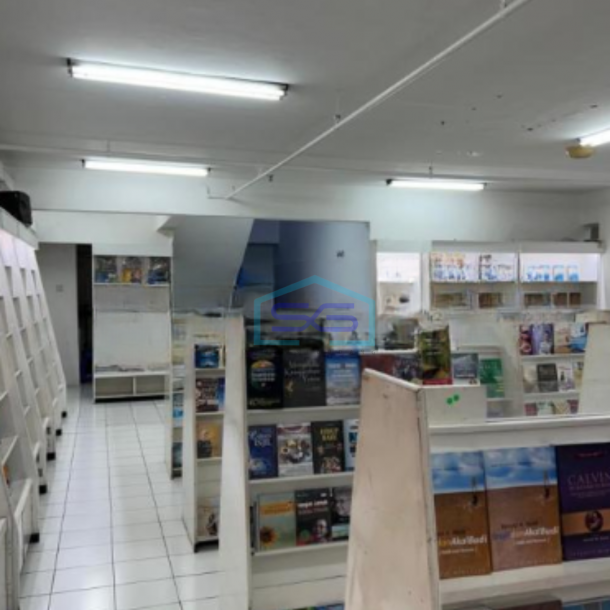 Dijual Ruko 3 Lantai Luas Bangunan  284 m² di Kelapa Gading Jakarta Utara-2