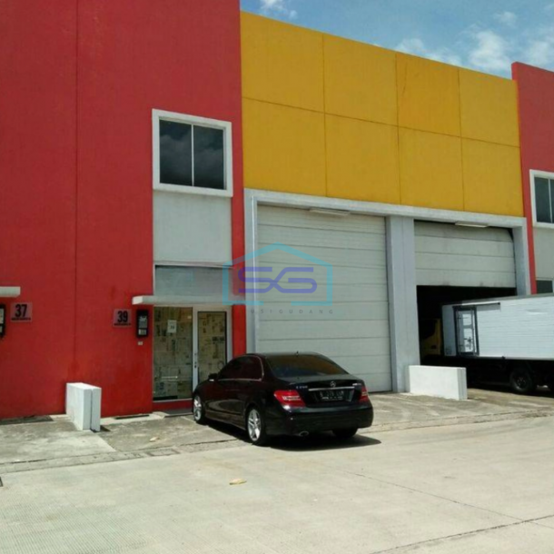 Disewakan Gudang di Bizpark Cakung Jakarta Timur Harga Murah Luas 108 m2-1