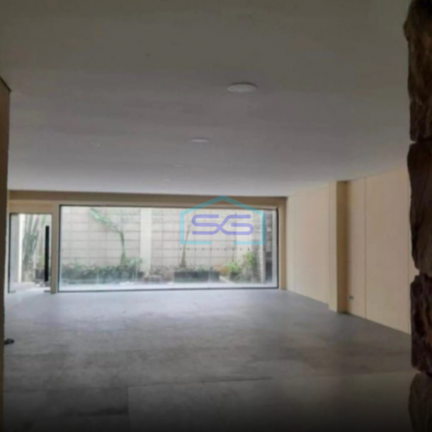 Disewakan Ruang Usaha Strategis di Gandaria Kebayoran Baru Jakarta Selatan Luas Bangunan  840 m²-2