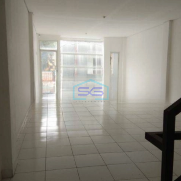 Disewakan Ruko Luas Bangunan 198 m² di Cengkareng Jakarta Barat-1