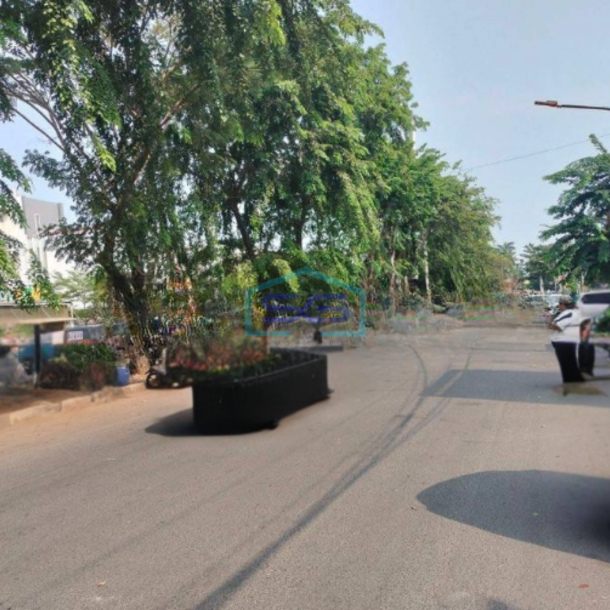 Disewakan Ruko 3 Lantai di Taman Palem Jakarta Barat Lokasi Strategis-2