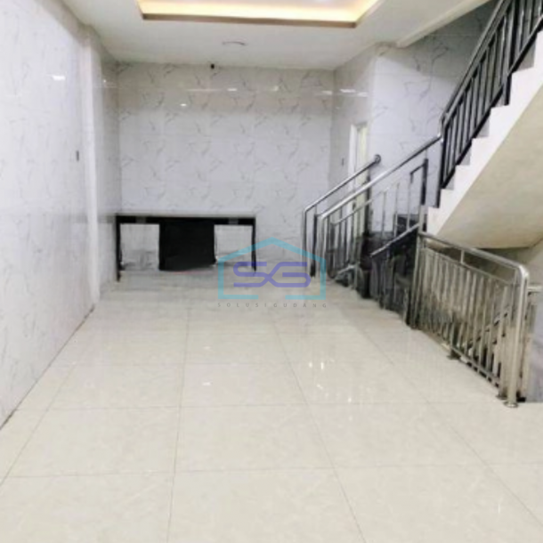Disewakan Ruko Akses Container Lokasi Strategis di Jalan Raya Bandengan Jakarta Utara Luas Bangunan 324 m²-1