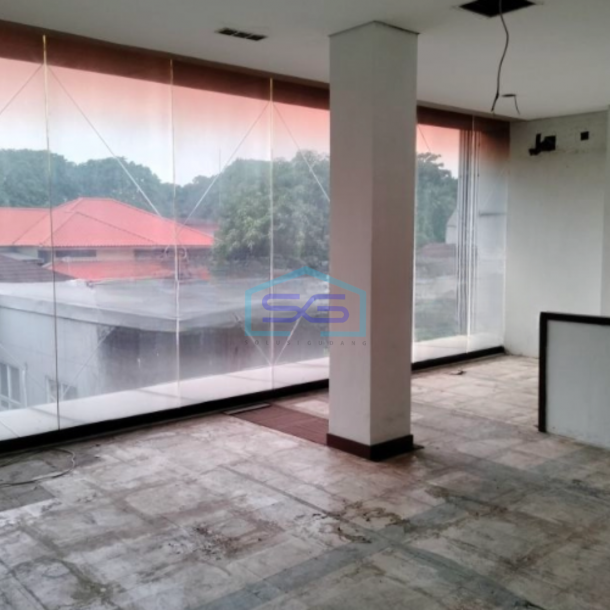 Dijual Gedung Kantor 3 Lantai Luas Tanah  635 m² Lokasi Kemang Jakarta Selatan-2