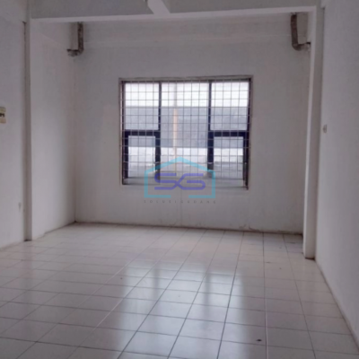 Disewakan Ruko Lokasi Strategis Luas Bangunan 234 m² di Asemka Jakarta Barat
