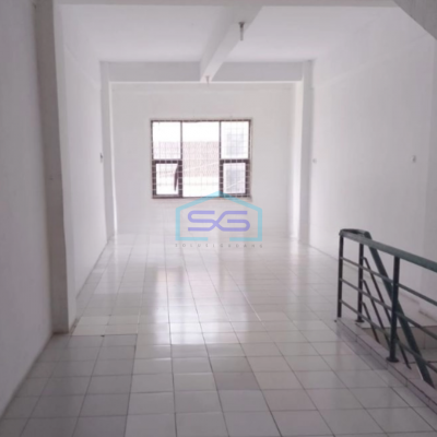 Disewakan Ruko Lokasi Strategis Luas Bangunan 234 m² di Asemka Jakarta Barat