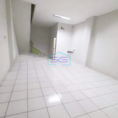 Disewakan Ruko Luas Tanah 110 m² Lokasi Taman Ratu Jakarta Barat