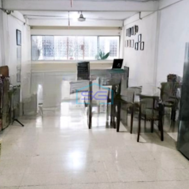 Disewakan Ruko Luas Bangunan  205 m² Lokasi Strategis di Jembatan Tiga Jakarta Utara-3