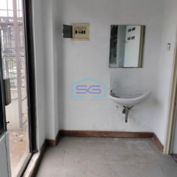 Disewakan Ruko Luas Bangunan 420 m² Lokasi Kedoya Jakarta Barat-4