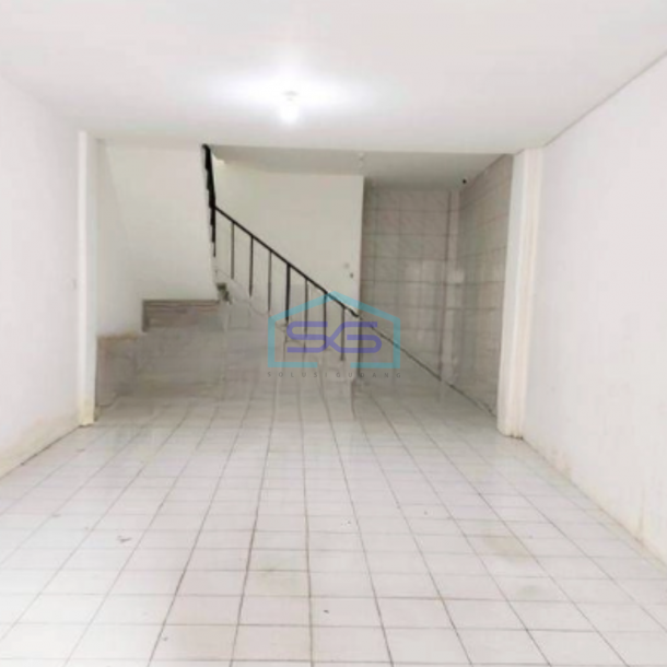 Dijual Ruko 3 Lantai Kondisi Rapi dan Terawat Luas Bangunan 120 m² di Jembatan Dua Jakarta Barat-1