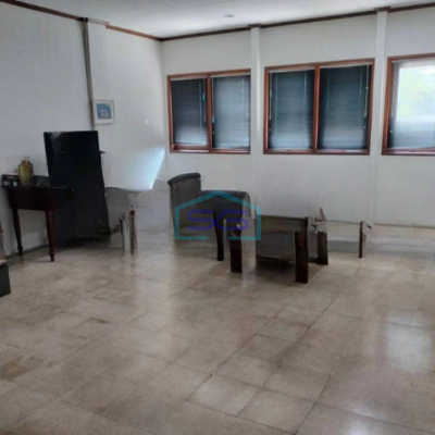 Dijual Ruko Luas Bangunan 175 m² Lokasi Strategis di Pinggir Jalan Raya Kemayoran Jakarta Pusat