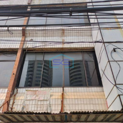 Dijual Ruko Lokasi Strategis di Pinggir Jalan Raya Jembatan Dua Jakarta Barat Luas Bangunan  209 m²