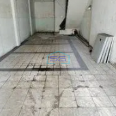 Dijual Ruko Lokasi Strategis di Pinggir Jalan Raya Jembatan Dua Jakarta Barat Luas Bangunan  209 m²