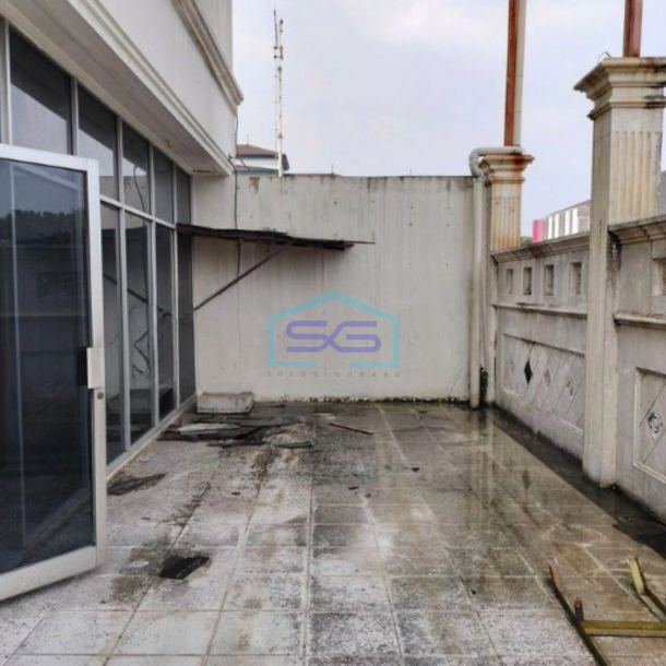 Dijual Ruko Kondisi Terawat Luas Bangunan  541 m² di Pondok Indah Jakarta Selatan-1