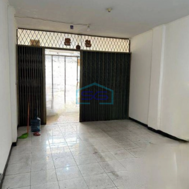 Dijual Ruko Lokasi Strategis di Jelambar Jakarta Barat Harga Bisa Nego Luas Bangunan  196 m²-1