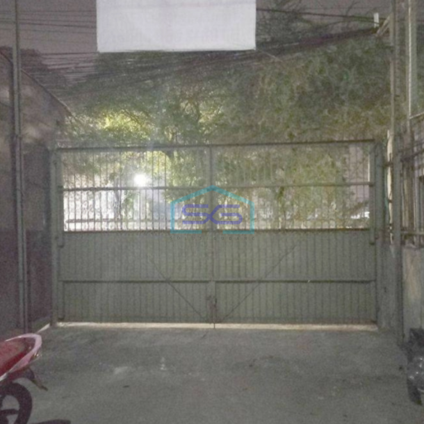 Dijual Ruko Lokasi Strategis di Pinggir Jalan Raya Luas Bangunan 300 m² di Tubagus Angke Jakarta Barat-1