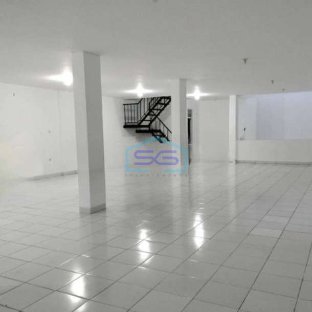 Dijual Ruko Rapih dan Bagus Harga Nego di Jembatan Lima Luas Bangunan 479 m²-1