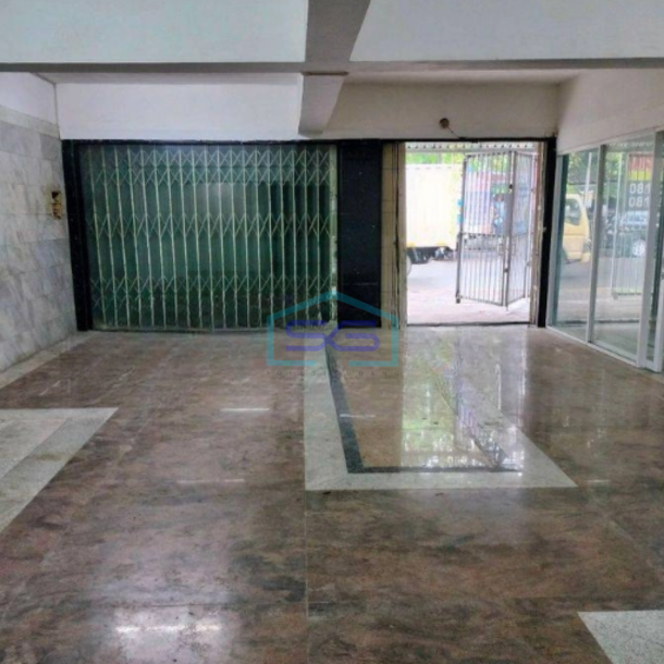 Disewakan Ruko Luas Bangunan 187 m² Lokasi Strategis di Kawasan Bisnis Pasar Pagi Dekat Asemka Jakarta Barat-1