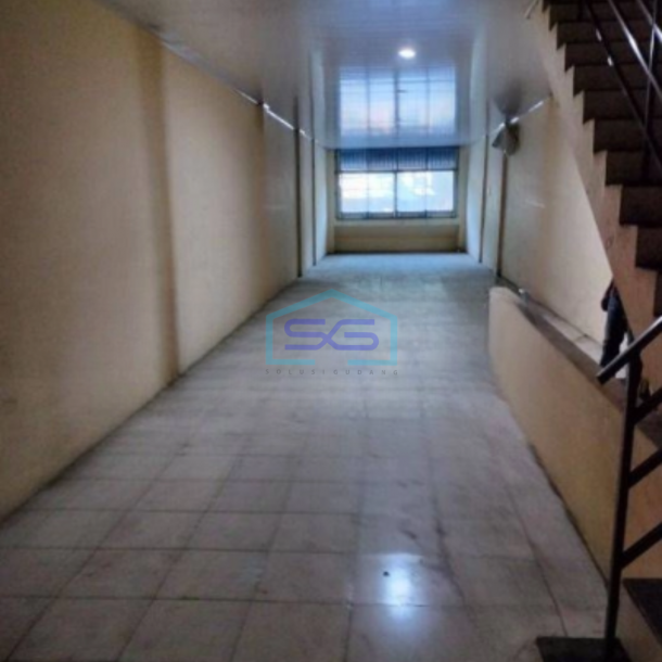 Disewakan Ruko Lokasi Strategis di Pejagalan Raya Sederet Pasar Penjaringan Jakarta Utara Luas Bangunan  240 m²-2