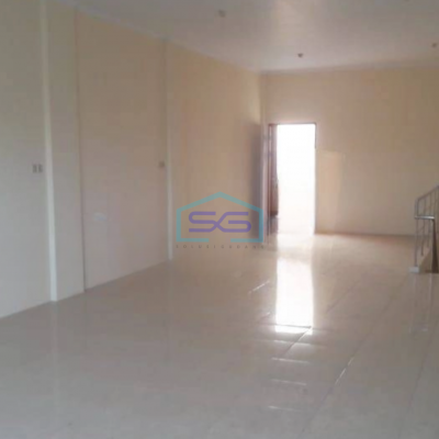 Disewakan Ruko Lokasi Pinggir Jalan Luas Bangunan  425 m² di Tubagus Angke Jakarta Barat