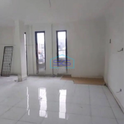 Disewakan Ruko Luas Bangunan  673 m² Lokasi Strategis di Jelambar Jakarta Barat