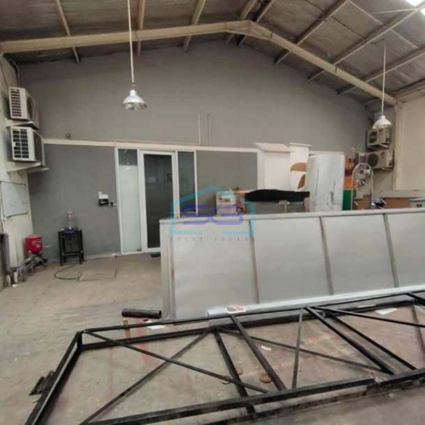 Dijual Gudang Mainroad Dekat ke Tol Pasir Koja di Kopo Raya Bandung LT 387m2-1