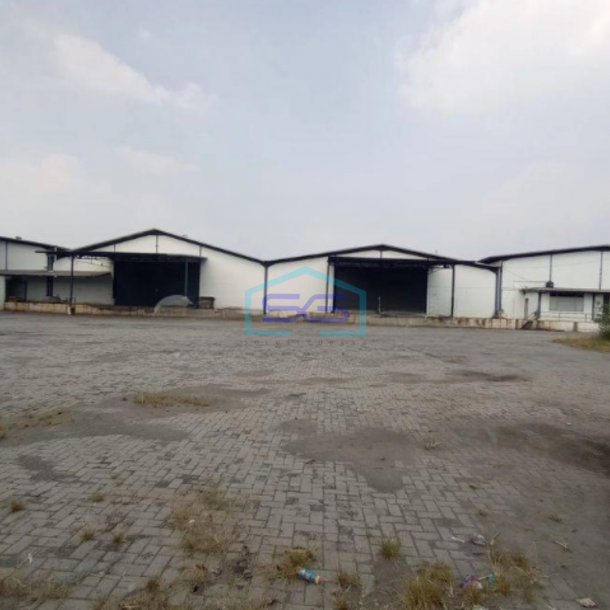 Disewakan Gudang Loading Dock LB 11000m2 Di Daerah Gunung Putri Bogor-1