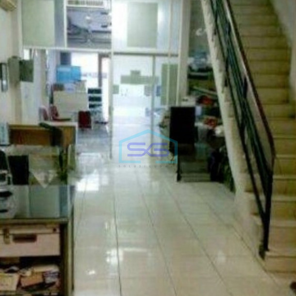 Dijual Ruko di Jl. Letjend R Suprapto  Jakarta Pusat LB 472m2 Akses Tol-2