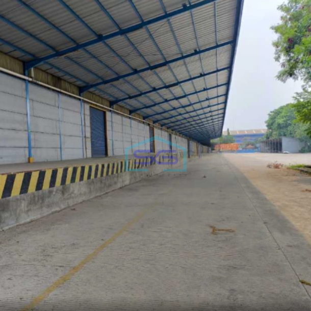 Dijual Gudang Kawasan Industri Terpadu Cikarang Bekasi LT 18000m2 loading dock-5