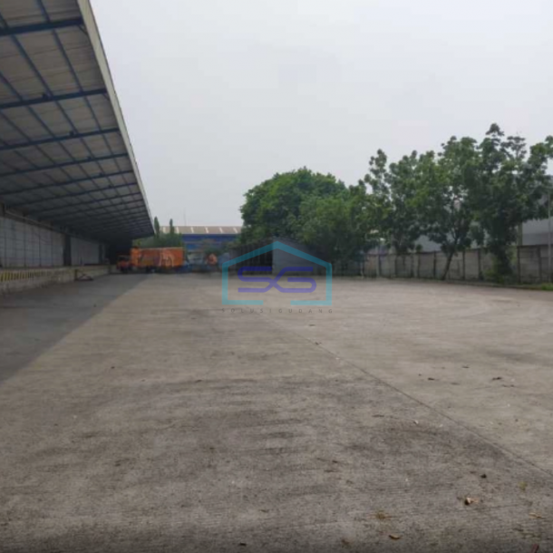 Dijual Gudang Kawasan Industri Terpadu Cikarang Bekasi LT 18000m2 loading dock-1