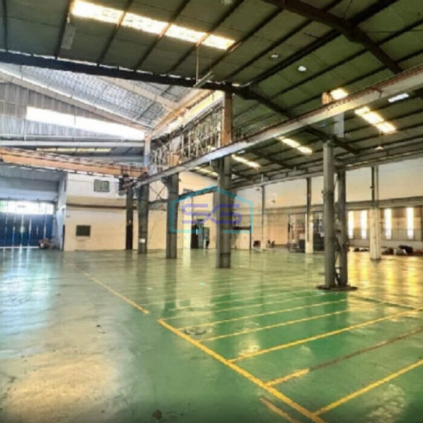 Dijual Gudang Ada Crane di Kawasan Industri Jababeka Cikarang Bekasi Luas Tanah 2720m2-2