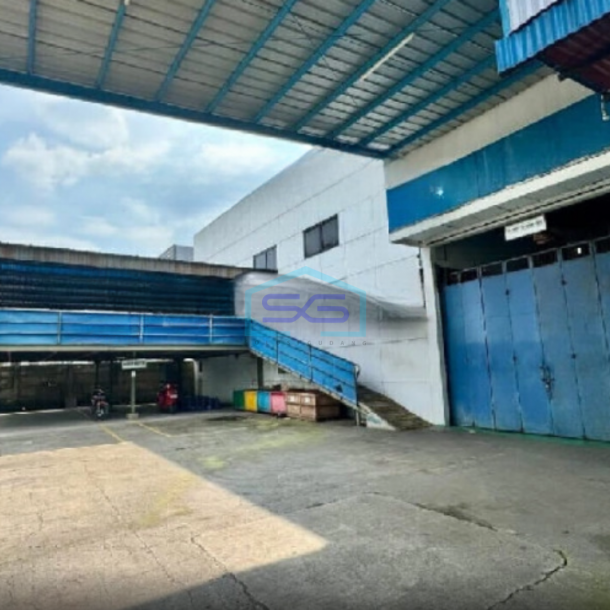 Dijual Gudang Ada Crane di Kawasan Industri Jababeka Cikarang Bekasi Luas Tanah 2720m2-1