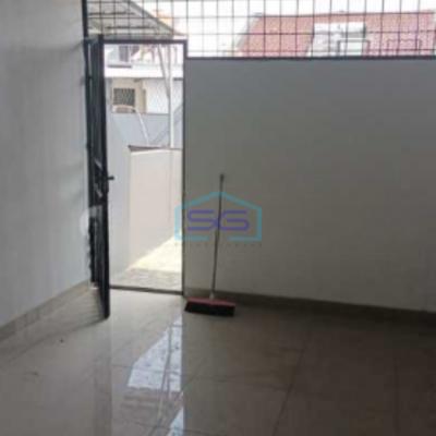 Disewakan Segera Ruko 3 Lantai di Cengkareng Jakarta Barat LB 200m2