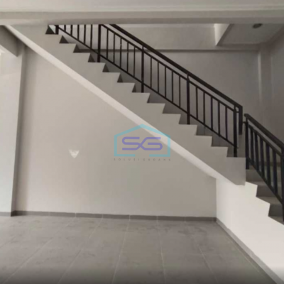 Disewakan Ruko 3 Lantai Luas Bangunan 243m2 di Kosambi Tangerang