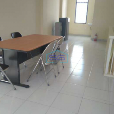 Disewakan Ruko Taman Surya 3 Lantai Jakarta Barat Luas Bangunan 180m2