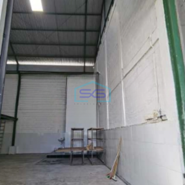 Dijual Gudang Siap Huni Luas Bangunan 140 m² Lokasi Denpasar Bali-1